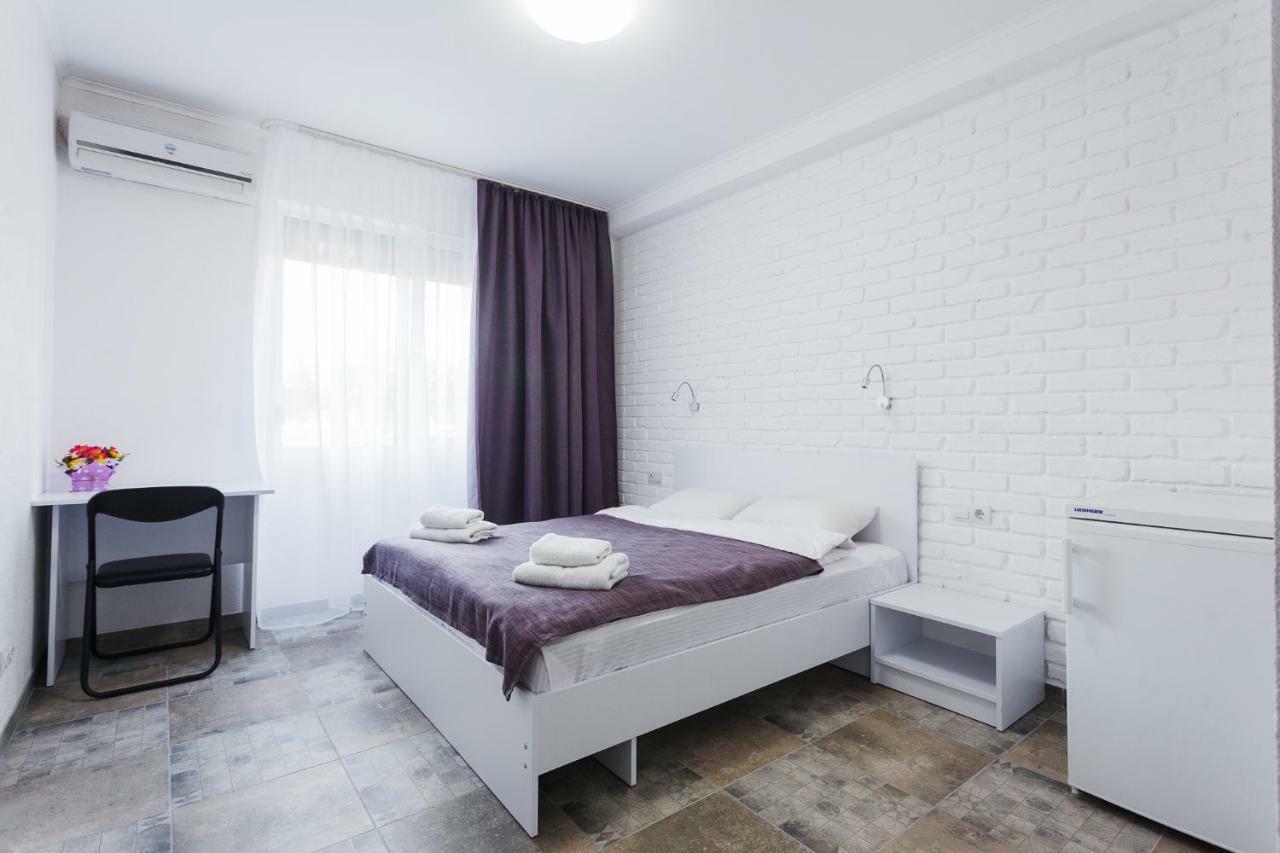 Skyhome Na Nauky Kyiv Exterior photo
