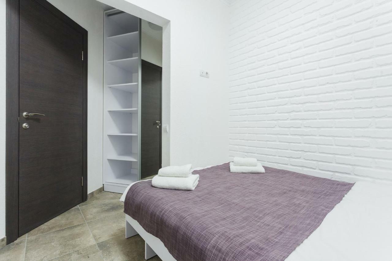 Skyhome Na Nauky Kyiv Exterior photo